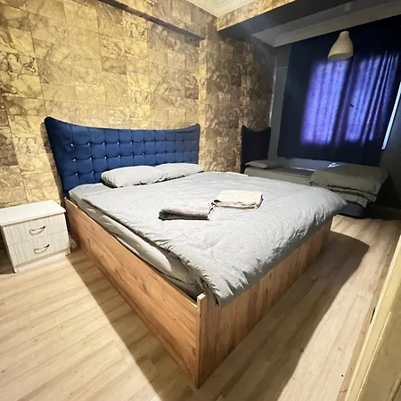 Kizil House